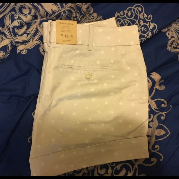 Shorts - Picture 3 of 5